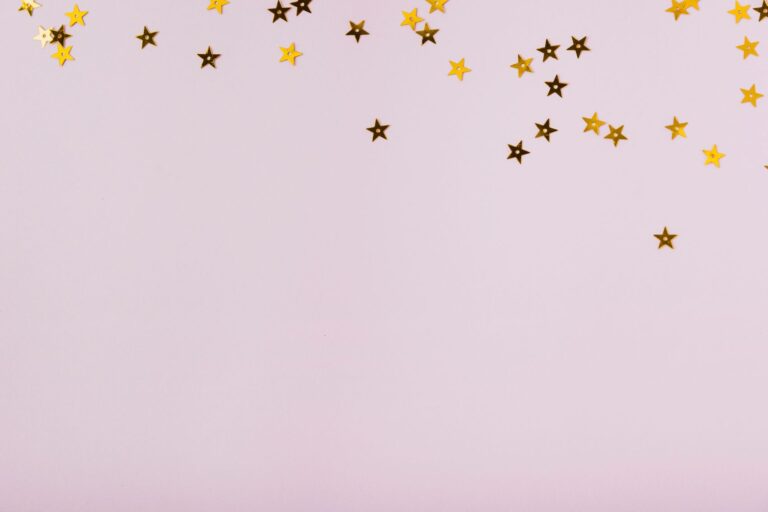 Discover how to overcome perfectionism, perfectionism signs, perfectionist habits and how to stop perfectionism. In our article you'll find simple tips and tricks to help you change your life.