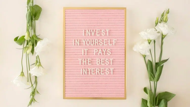 Journal prompts for self-growth for personal growth and self development. Using these journaling prompts for self growth will help you become your best self and change your life.