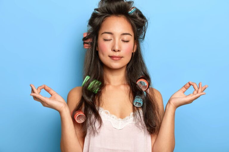 Self-care for busy people learn how to do quick self-care and simple self-care habits so you don't get overwhelmed.