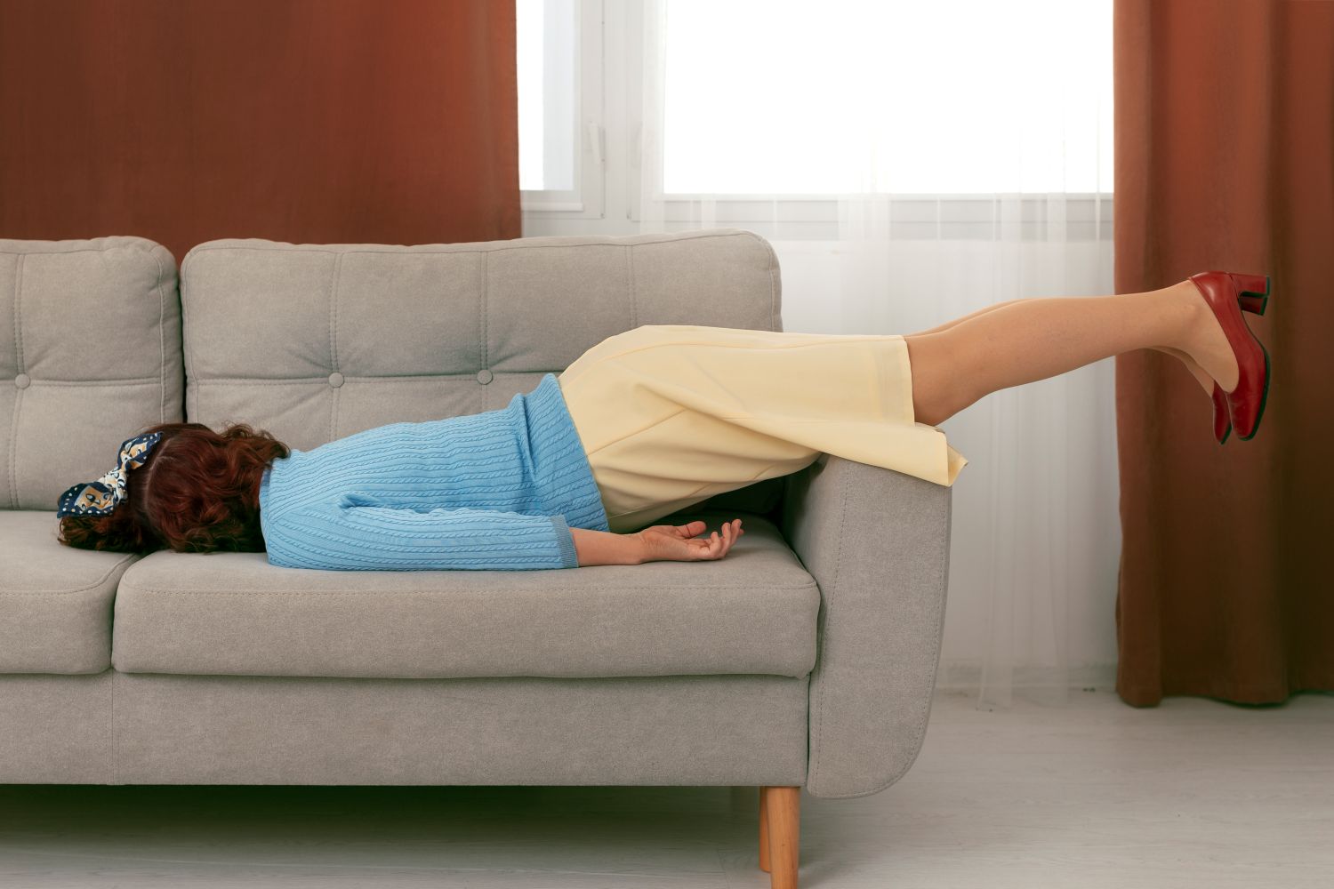 Figure out - am I lazy or overwhelmed?Discover how different blocks show up: laziness vs fear, laziness vs overwhelm, fear vs overwhelm, procrastination vs fear, get journal prompts and exercises to help you and change your life.