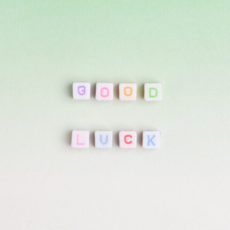 Why motivation disappears is not a big mystery. If you're wondering why am i so unmotivated, feeling stuck and unmotivated this article will help you. Changing your life is simple and you'll get tips on what to do when you feel stuck.